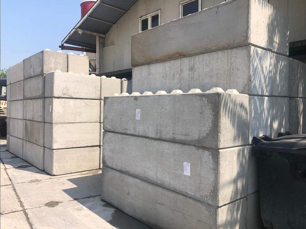 klocki betonowe lego