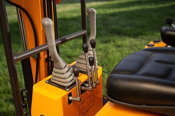 sterowanie minikoparką