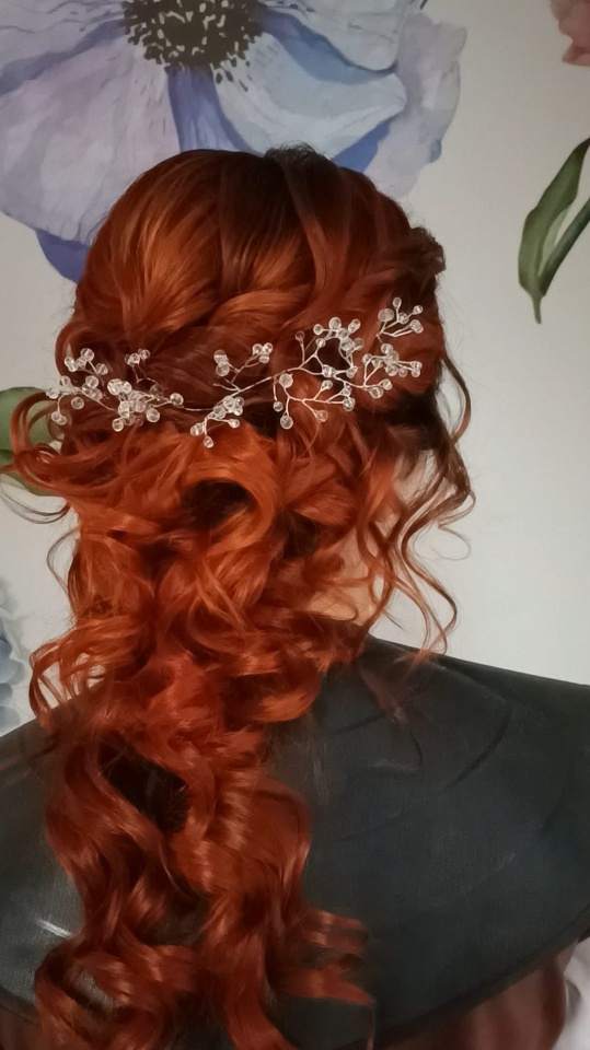 upięcia długie włosy