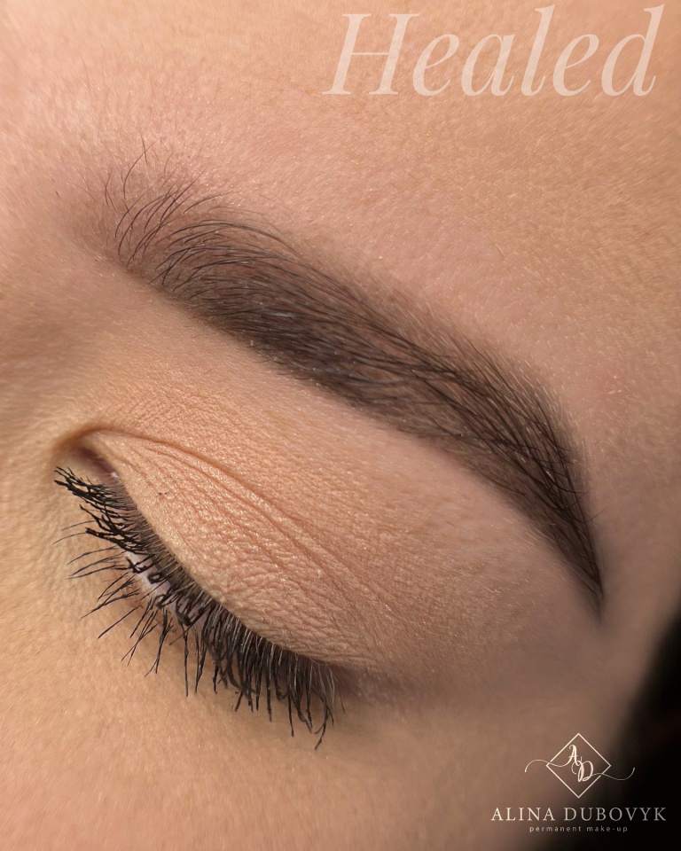 makijaż permanentny brwi