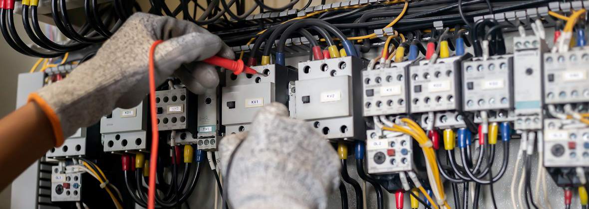 Elektro-SmartUsługi elektryczne