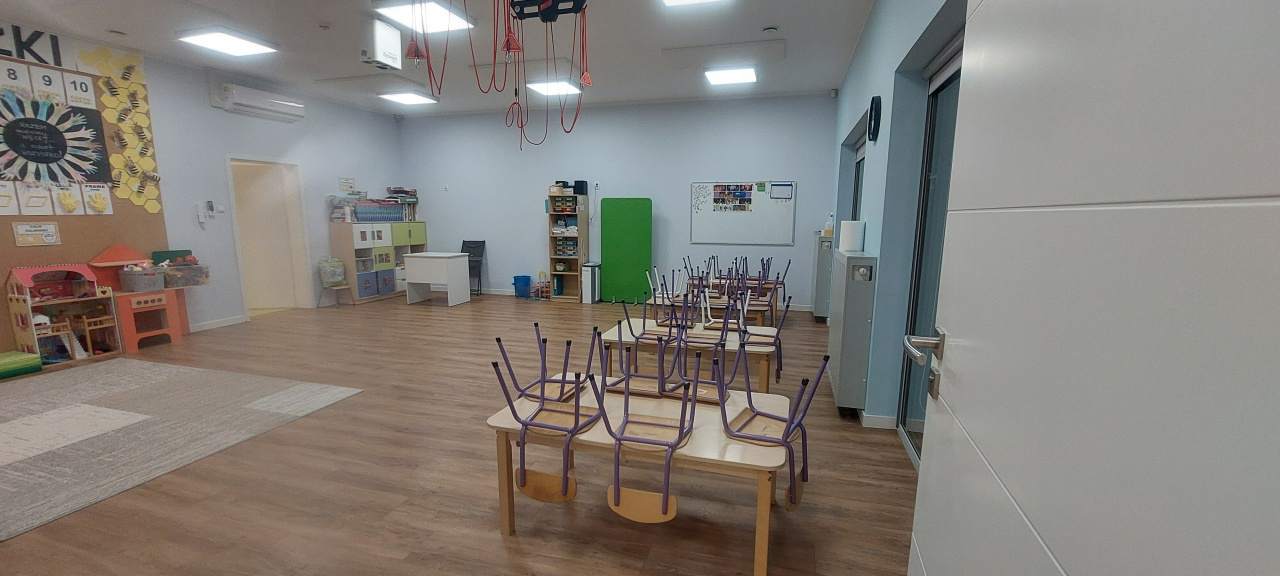 sprzątanie placów zabaw