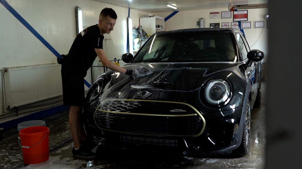 oczyszczanie lakieru, detailingowe mycie