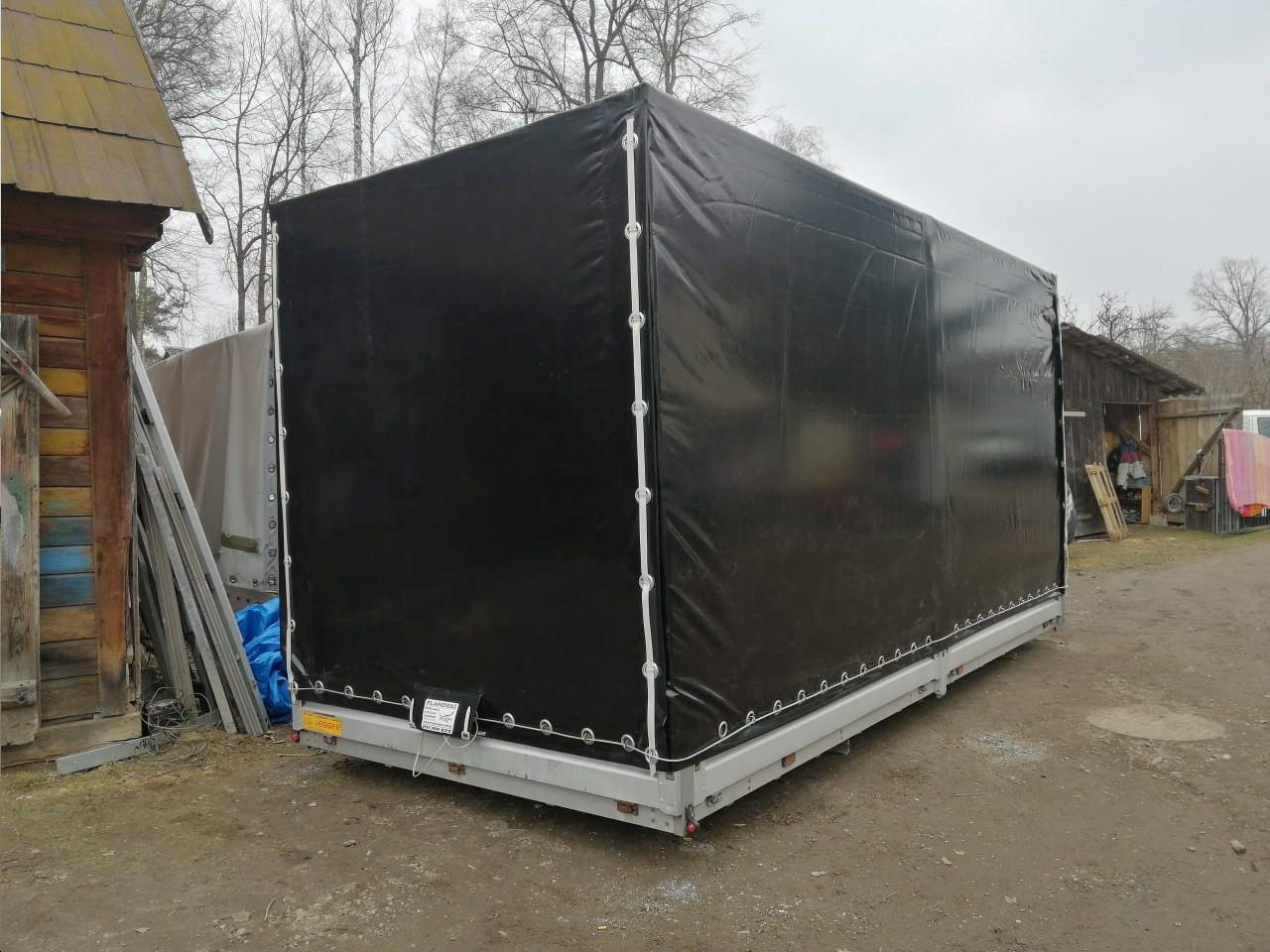 plandeki samochodowe