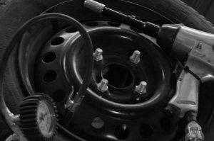 naprawa dętek, felgi, felgi, sprzedaż felg, kołpaki, opony używane, opony nowe