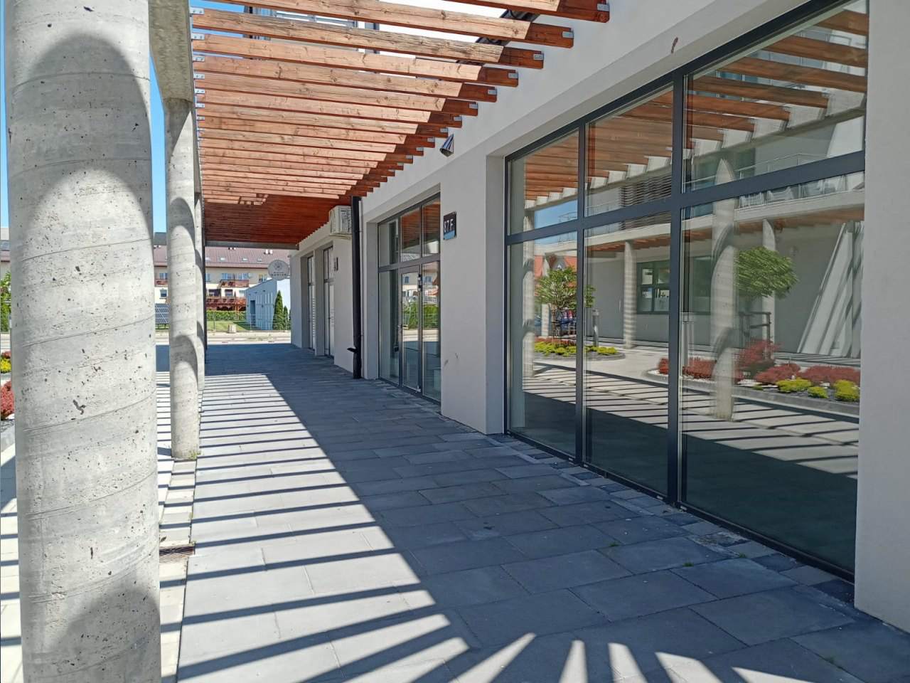 montaż okien, instalacja okien dachowych, okna pvc montaż