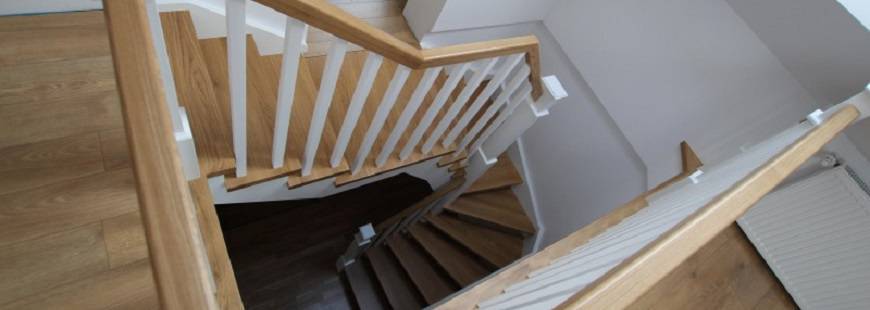 Schodek schody drewnianie