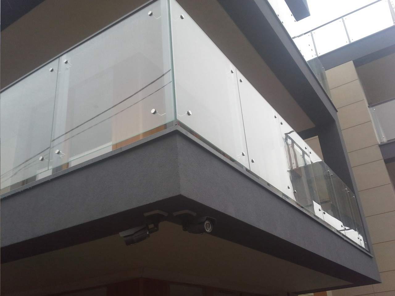 balustrada ze szkła