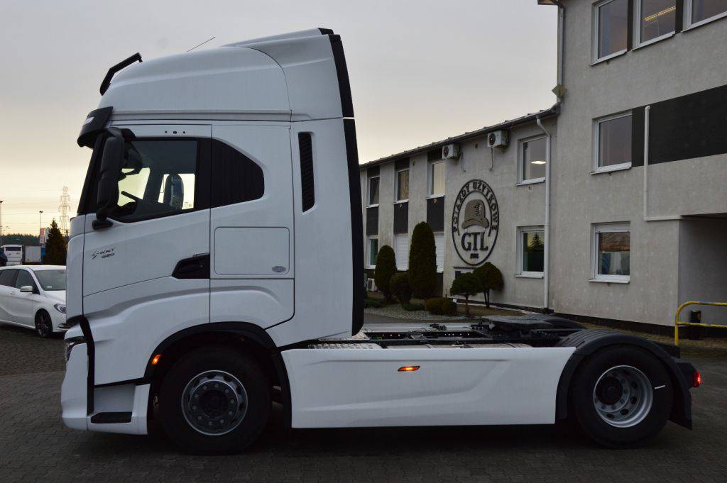 leasing Iveco AS 440 ST/P