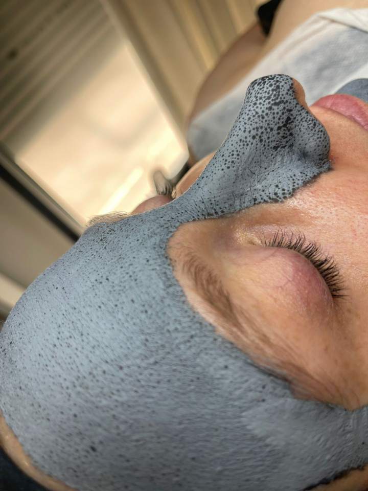 Nailies Beauty Concept Złotno