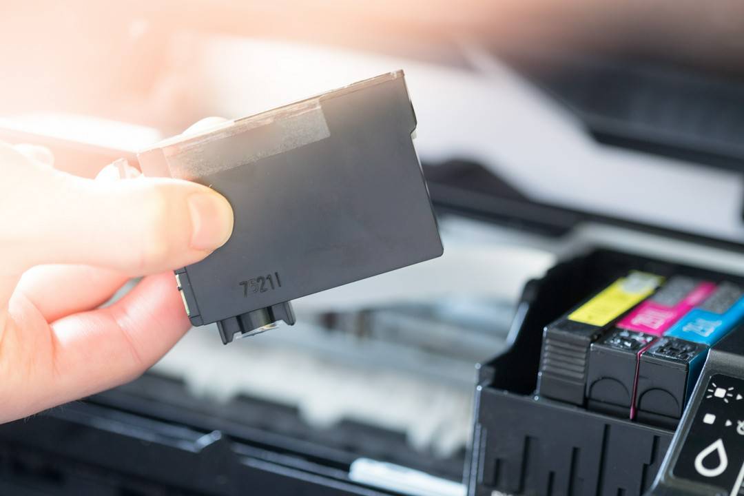 wymiana materiałów eksploatacyjnych