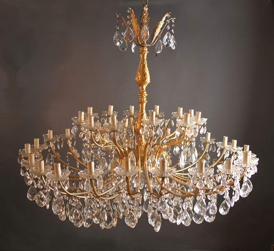 zabytkowe żyrandole