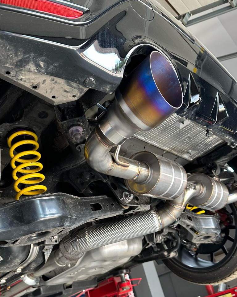 sportowy układ wydechowy