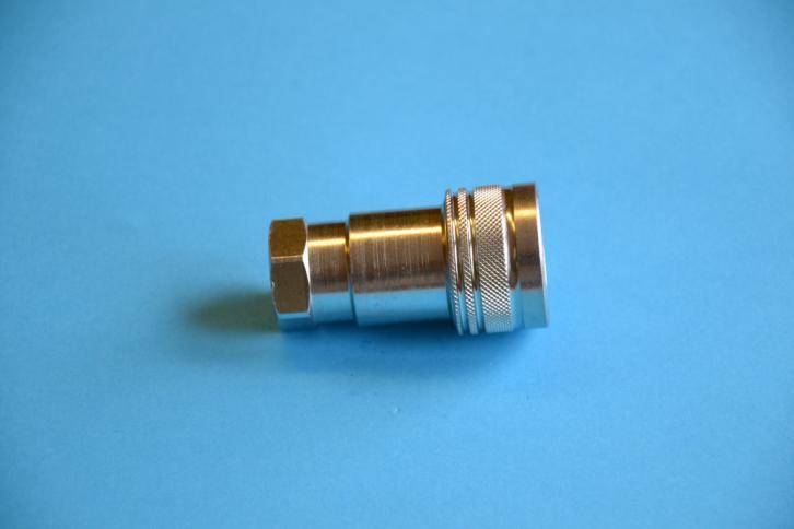 gniazdo szybkozłącze