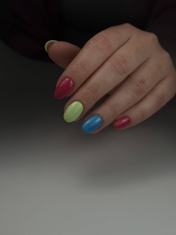 stylizacja paznokci, paznokcie żelowe, paznokcie hybrydowe