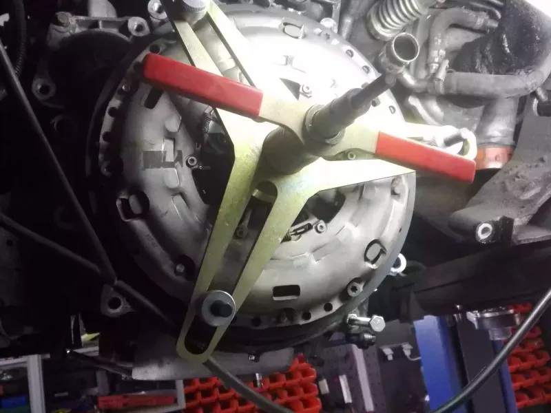 serwis pojazdów, warsztat samochodowy