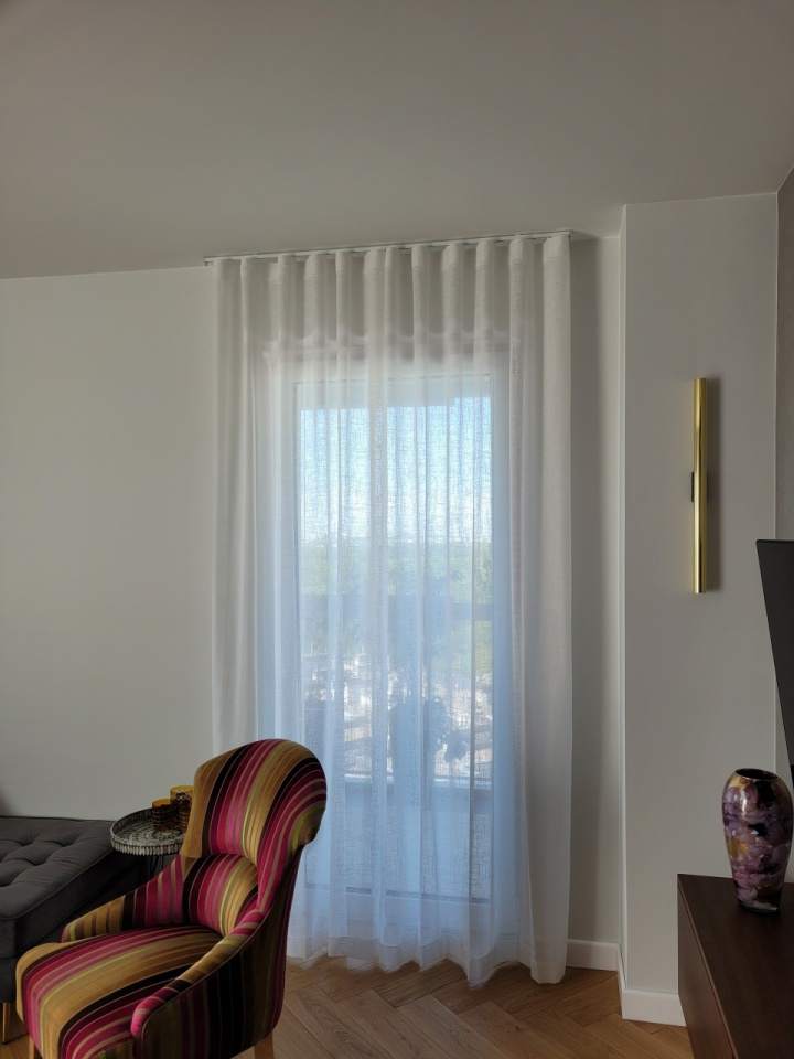 Produkcja zasłon, firanek i karniszy