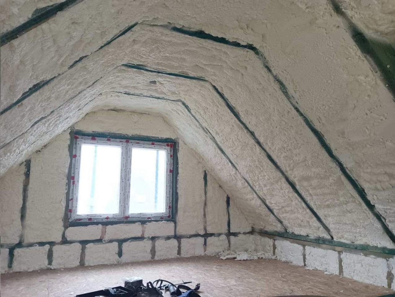 ocieplenie pianką PUR