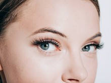 makijaż permanentny brwi