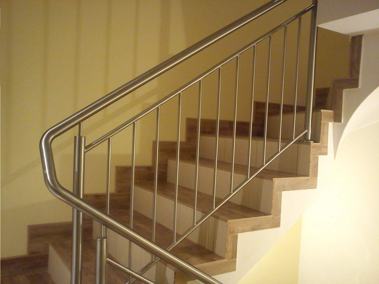 balustrada ze stali nierdzewnej