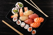 sushi dania obiadowe kuchnia japońska