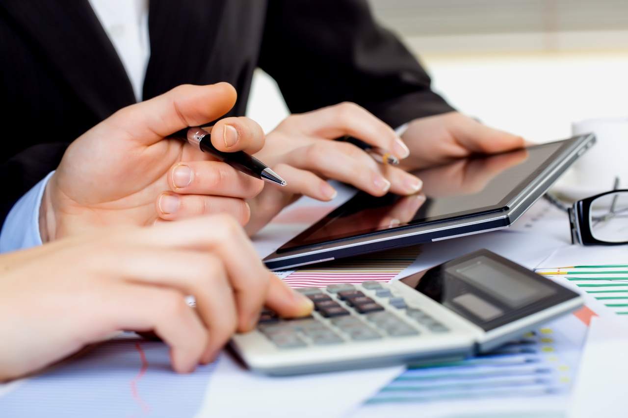 prowadzenie dokumentacji kadrowej