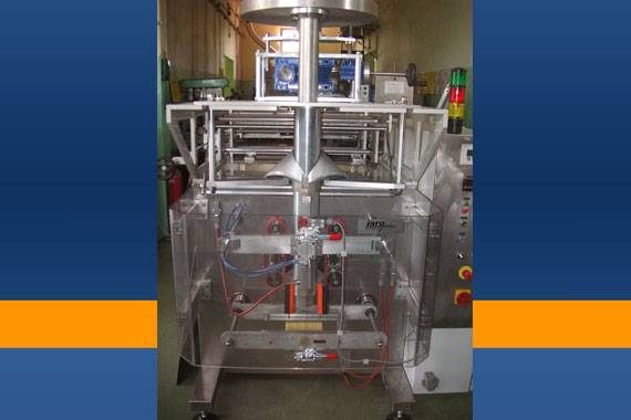 automat pakujący pionowy IARO-65