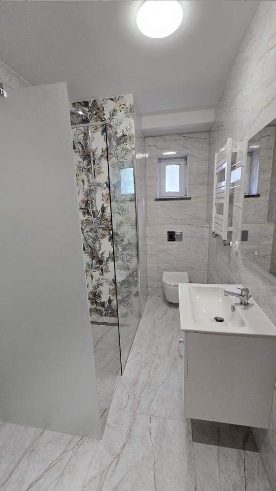 wykańczanie wnętrz, remont mieszkania, układanie płytek, układanie paneli