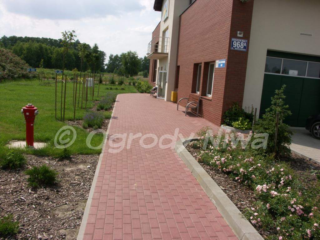 zakładanie, pielęgnacja ogrodów