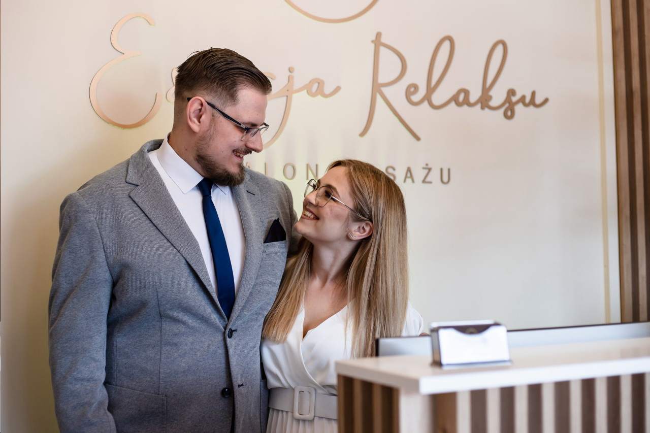 przeprowadzanie zabiegu masażu