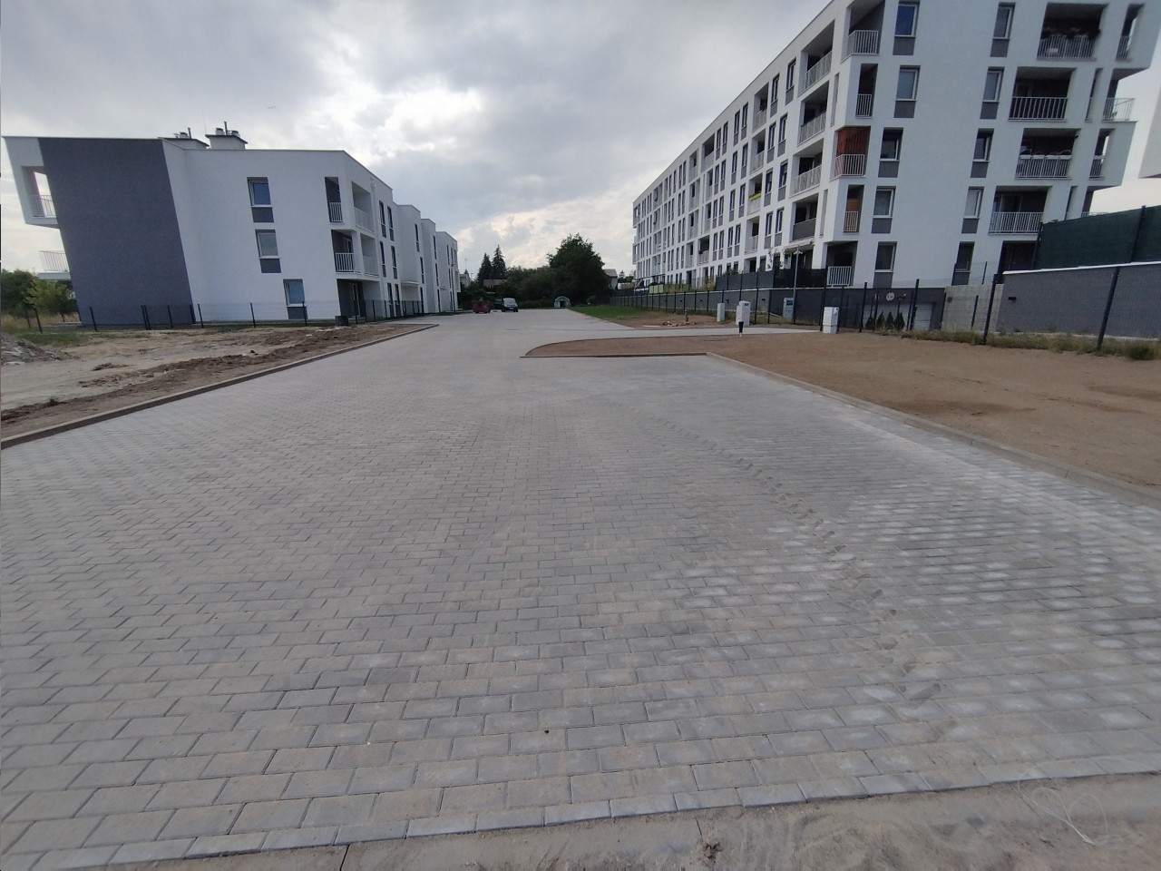 układanie kostki brukowej, brukarstwo, roboty ziemne