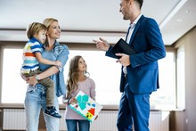 agent nieruchomości