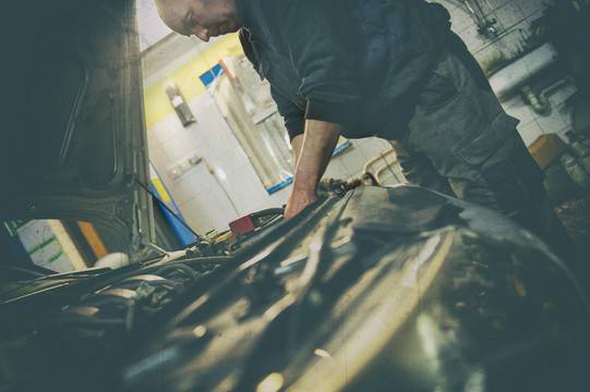 blacharstwo samochodowe