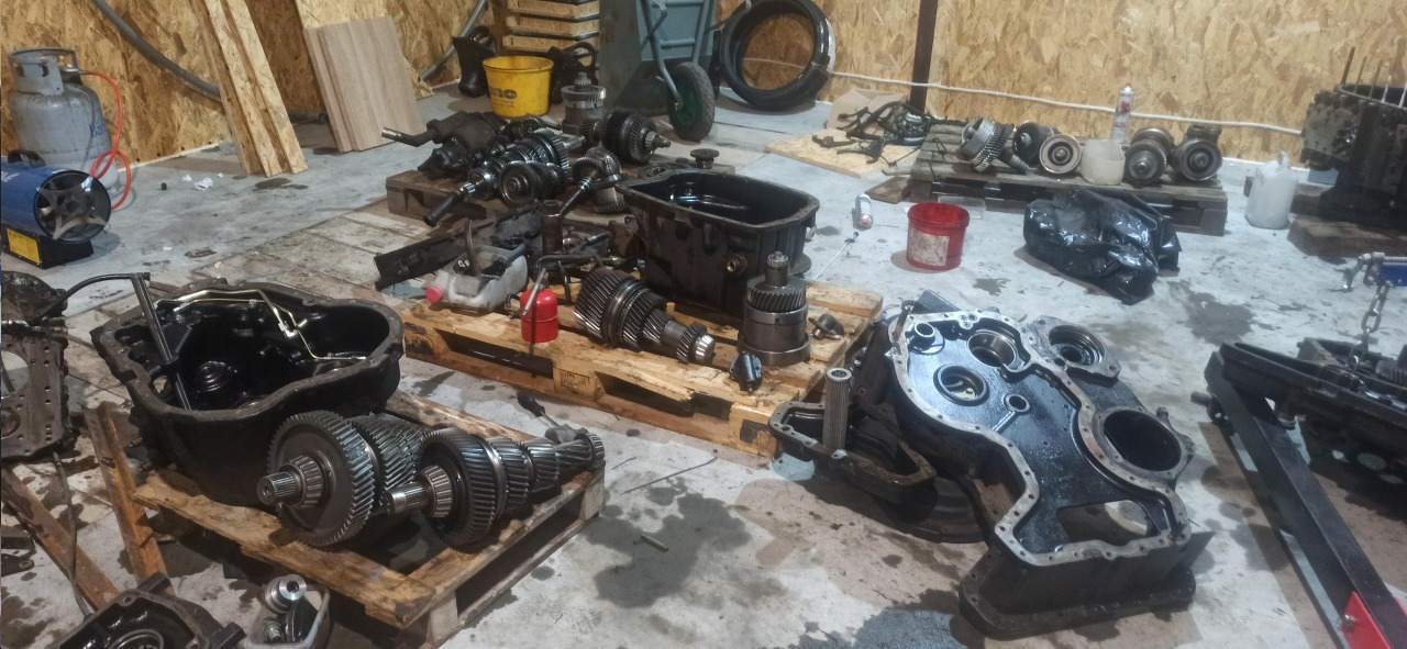 Naprawy silników oraz skrzyń biegów