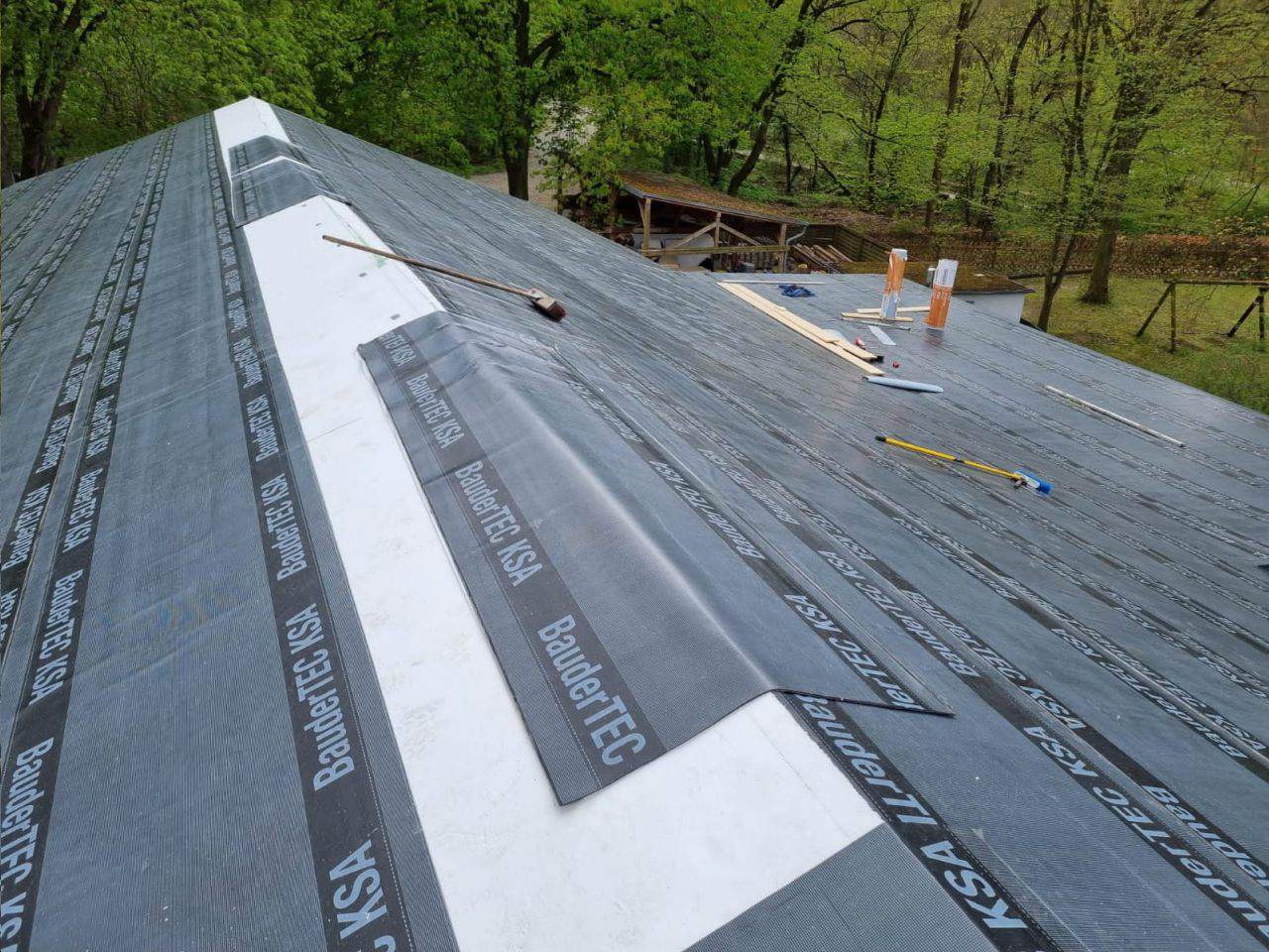 wymiana pokryć dachowych