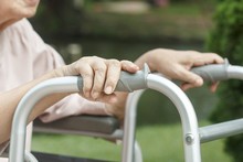 wsparcie rodziny w opiece nad seniorem