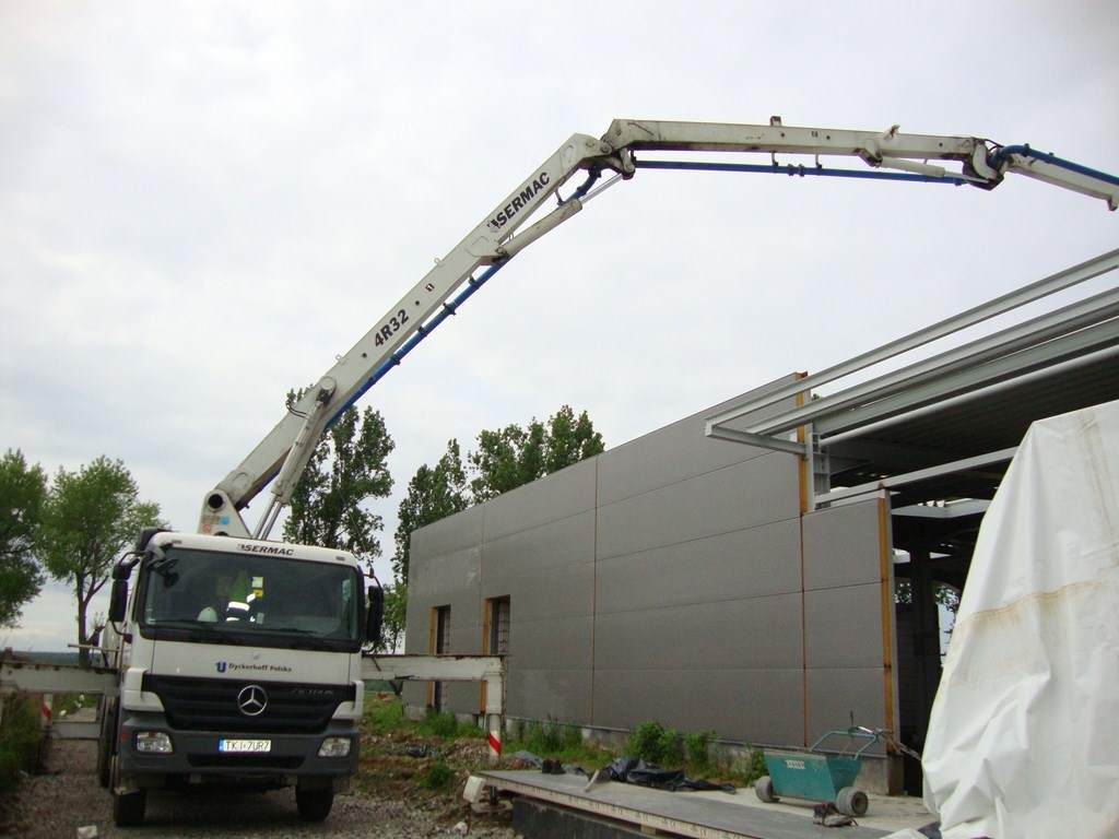 posadzki utwardzane powierzchniowo