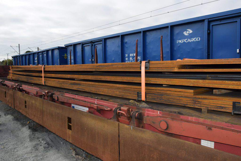 transprot kolejowy stali