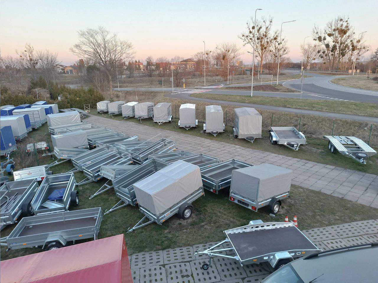 sprzedaż, wypożyczalnia przyczep