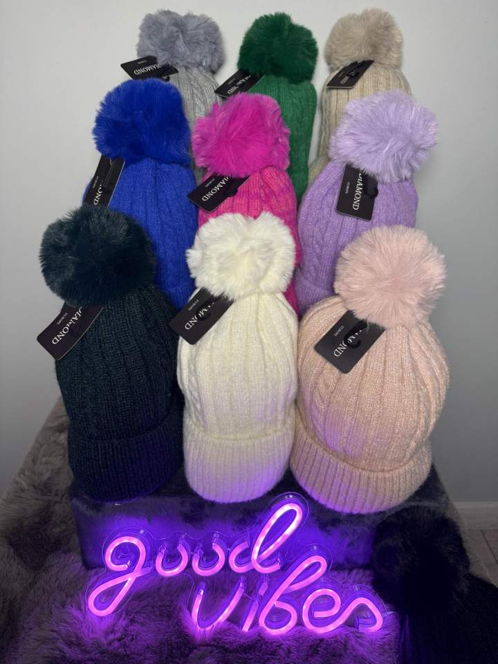 damskie czapki, Marzena Stawicka Protekt, Bydgoszcz