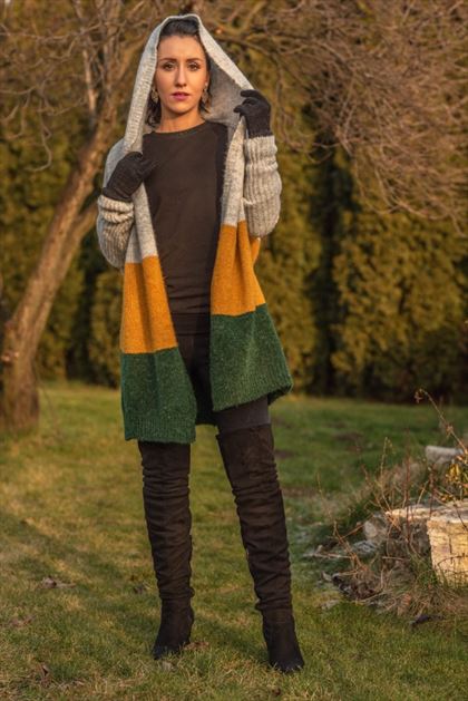 sweter młodzieżowy