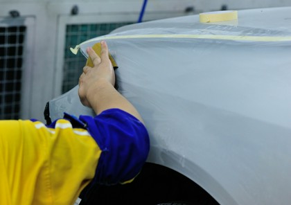 malowanie maski auta