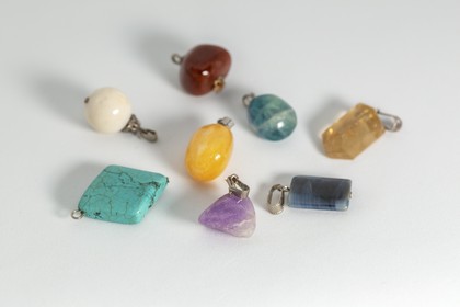 Biżuteria z kamieniami naturalnymi