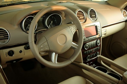 flowanie wnętrza samochodu