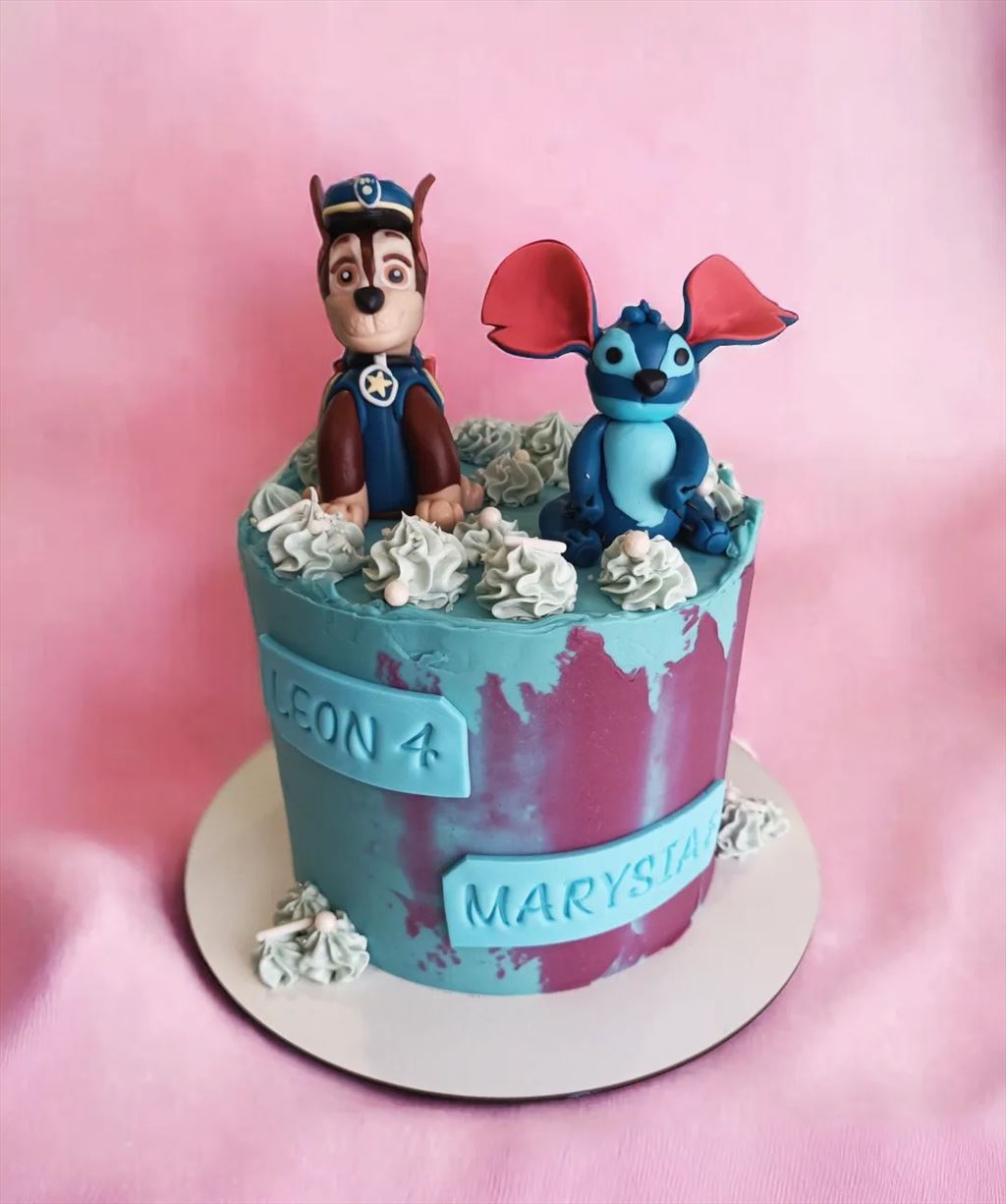 torty z postaciami dziecięcych bajek