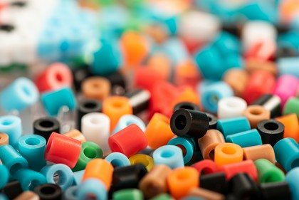 elementy z tworzyw sztucznych