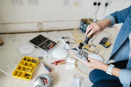 Montaż Instalacji Elektrycznych