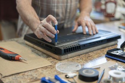 naprawa laptopów