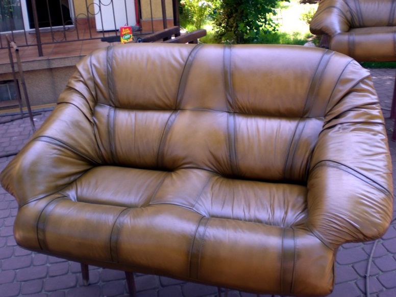 renowacja skórzanych mebli wypoczynkowych