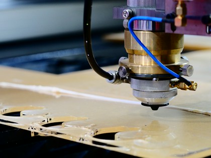 cięcie laserem plastików